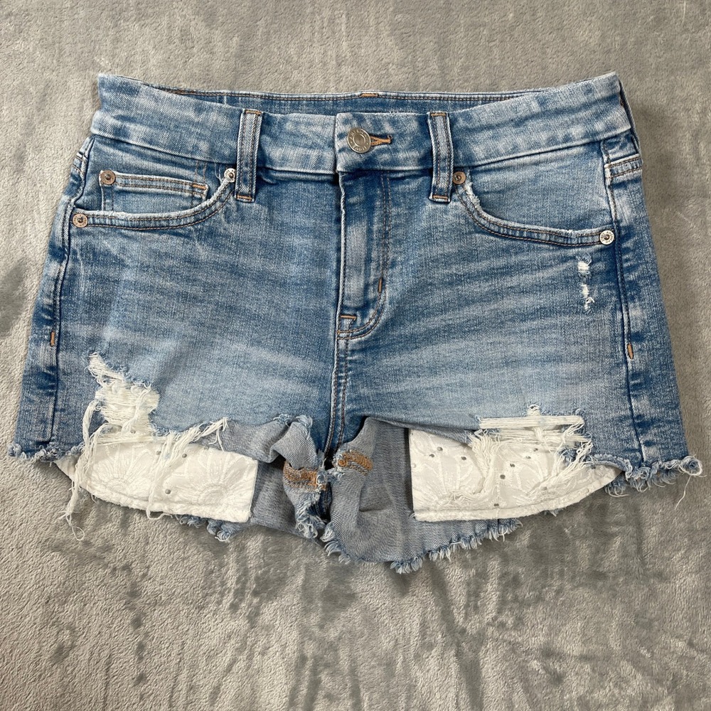 American Eagle Shorts Womens Size 4 Curvy High Rise Shortie Distressed Denim